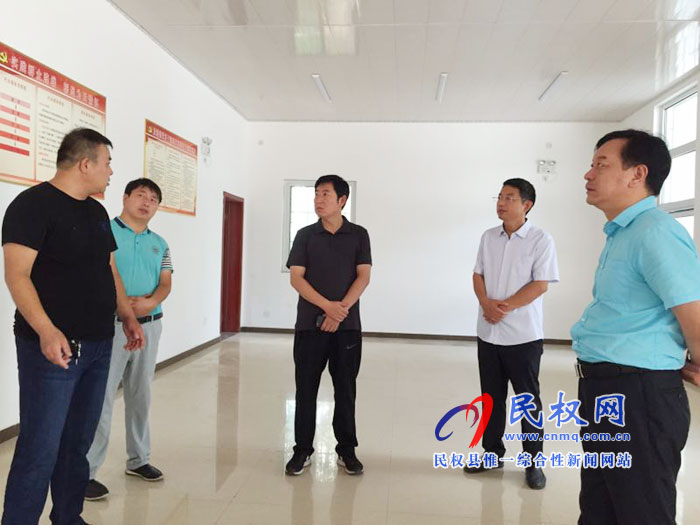 縣委常委、宣傳部長(zhǎng)屠志遠(yuǎn)深入龍?zhí)伶?zhèn)王玉環(huán)村開展“三五”基