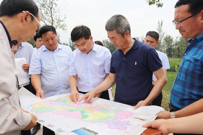 益海嘉里河南區(qū)域總經理房彥江蒞臨我縣參觀考察 益海嘉里河南區(qū)域總經理房彥江蒞臨我縣參觀考察