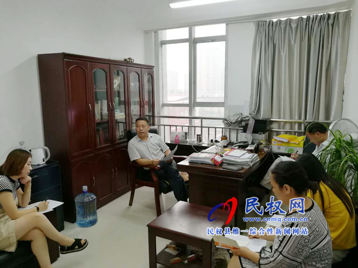 我縣各單位、各鄉(xiāng)鎮(zhèn)（街道辦）迅速傳達(dá)貫徹全縣全面提升脫貧攻堅(jiān)質(zhì)量決戰(zhàn)決