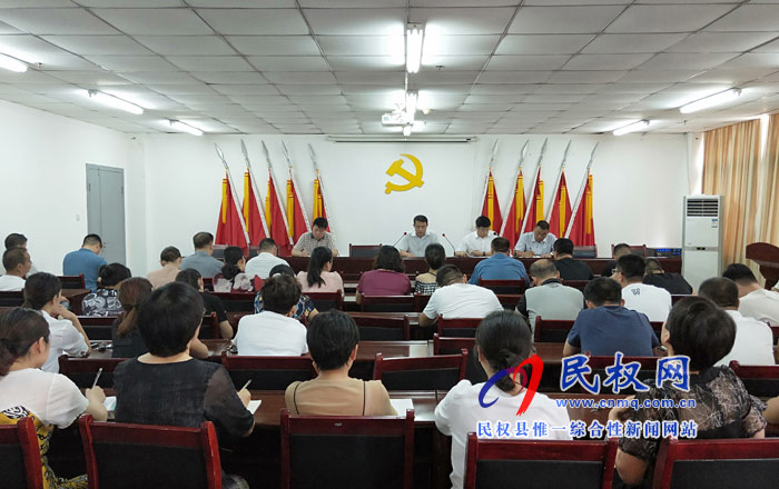 我縣各單位、各鄉(xiāng)鎮(zhèn)（街道辦）迅速傳達(dá)貫徹全縣全面提升脫貧攻堅(jiān)質(zhì)量決戰(zhàn)決