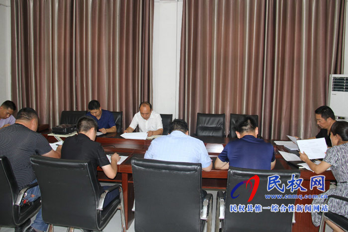 我縣各單位、各鄉(xiāng)鎮(zhèn)（街道辦）迅速傳達(dá)貫徹全縣全面提升脫貧攻堅(jiān)質(zhì)量決戰(zhàn)決