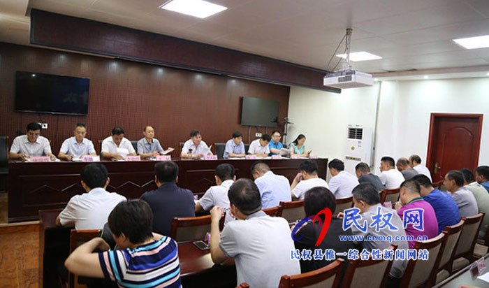 我縣各單位、各鄉(xiāng)鎮(zhèn)（街道辦）迅速傳達(dá)貫徹全縣全面提升脫貧攻堅(jiān)質(zhì)量決戰(zhàn)決