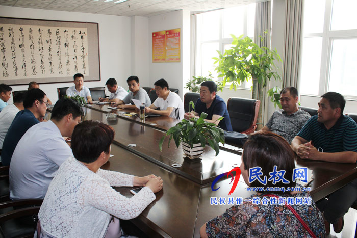 我縣各單位、各鄉(xiāng)鎮(zhèn)（街道辦）迅速傳達(dá)貫徹全縣全面提升脫貧攻堅(jiān)質(zhì)量決戰(zhàn)決