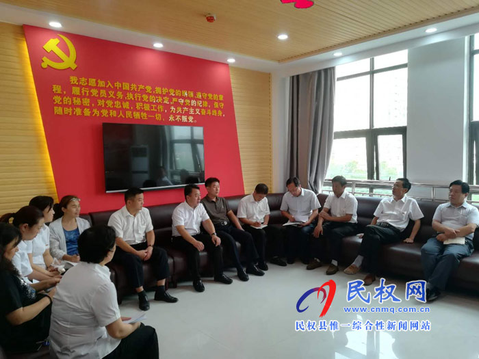 我縣各單位、各鄉(xiāng)鎮(zhèn)（街道辦）迅速傳達(dá)貫徹全縣全面提升脫貧攻堅(jiān)質(zhì)量決戰(zhàn)決