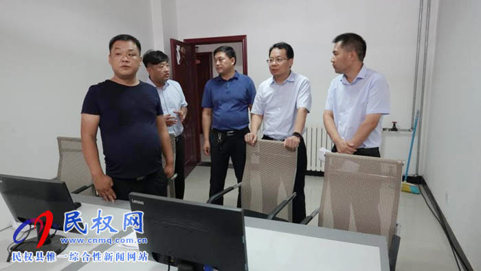 縣委常委、常務副縣長李啟峰到縣揚塵污染防控辦公室檢查指導工作