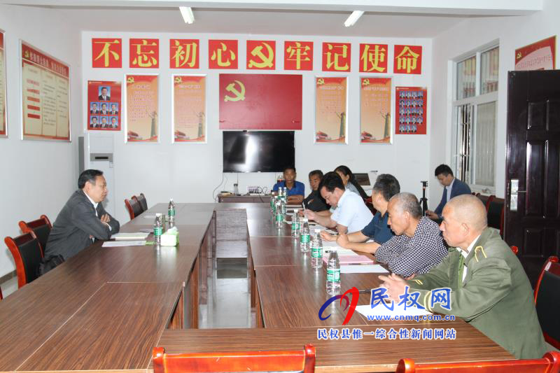 市委常委、常務(wù)副市長吳祖明到龍?zhí)伶?zhèn)邢莊村開展“三·五”基層工作日活動