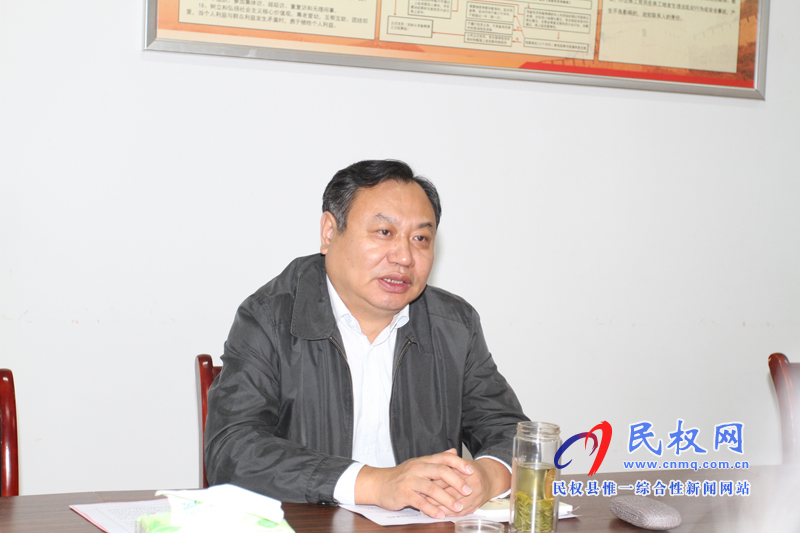 市委常委、常務(wù)副市長吳祖明到龍?zhí)伶?zhèn)邢莊村開展“三·五”基層工作日活動