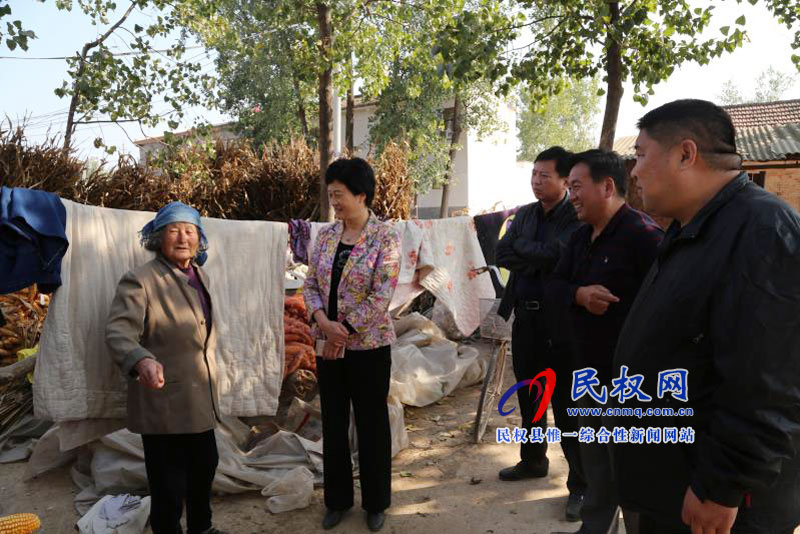 縣人大常委會主任周燕到老顏集鄉(xiāng)督導脫貧攻堅、人居環(huán)境衛(wèi)生整治等工作