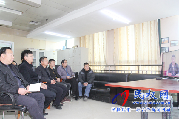 我縣各鄉(xiāng)鎮(zhèn)（街道辦）、縣直各單位認(rèn)真組織全體干部集中收聽(tīng)收看慶祝改革開(kāi)放40周年大會(huì)