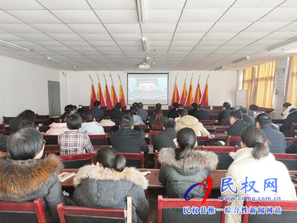 我縣各鄉(xiāng)鎮(zhèn)（街道辦）、縣直各單位認(rèn)真組織全體干部集中收聽(tīng)收看慶祝改革開(kāi)放40周年大會(huì)