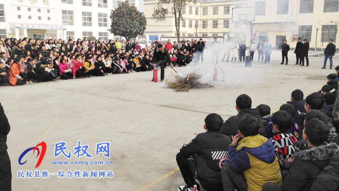 民權(quán)縣程莊鎮(zhèn)第一初級中學(xué)舉行緊急疏散演練活動(dòng) 民權(quán)縣程莊鎮(zhèn)第一初級中學(xué)舉行緊急疏散演練活動(dòng)