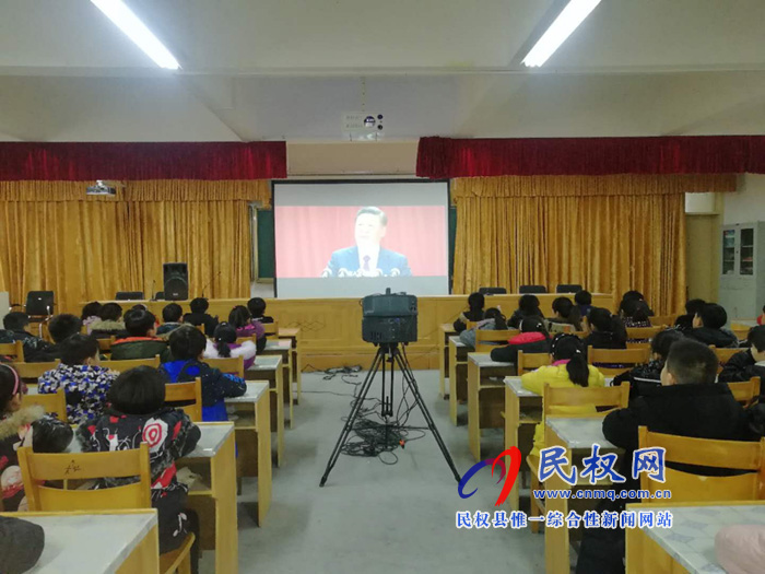 民權(quán)縣文化廣電旅游局聯(lián)合民權(quán)電影公司開展愛國主義電影進校園活動