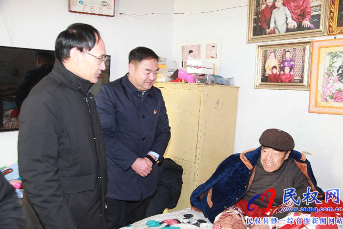  縣領(lǐng)導(dǎo)王雪山到胡集鄉(xiāng)慰問復(fù)轉(zhuǎn)軍人
