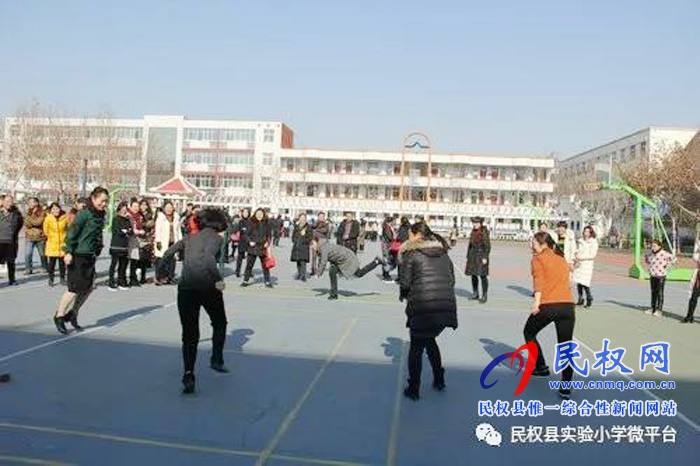 民權縣實驗小學舉行教職工迎新春講故事聯歡會