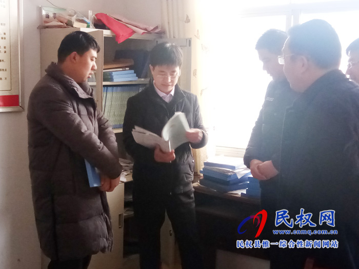 高新區(qū)管委會(huì)常務(wù)副主任張愛(ài)軍到野崗鎮(zhèn)開(kāi)展迎新春慰問(wèn)走訪活動(dòng)