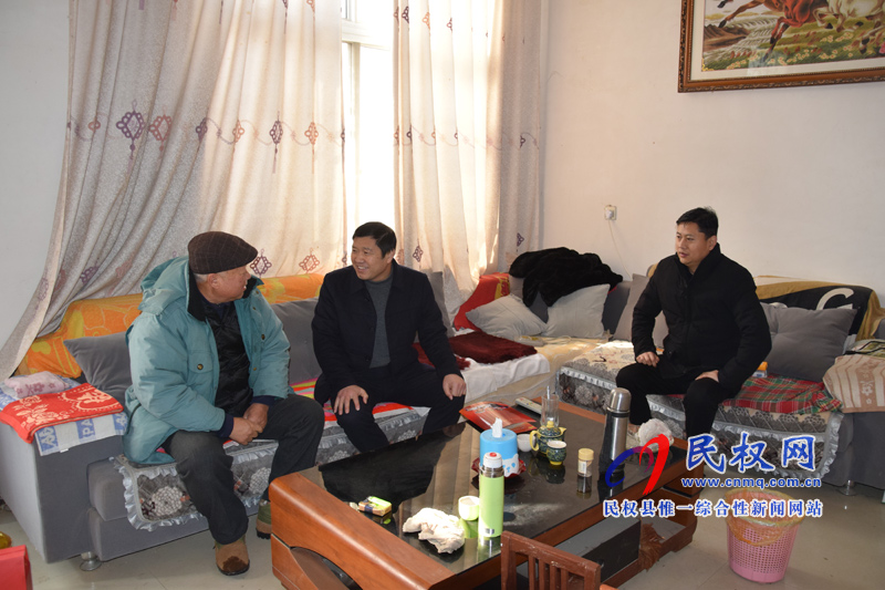 縣糧食局節(jié)前送溫暖 慰問(wèn)暖人心