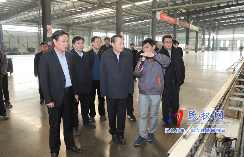 副省長(zhǎng)劉偉到我縣調(diào)研時(shí)要求加快推進(jìn)轉(zhuǎn)型發(fā)展攻堅(jiān) 確保工業(yè)經(jīng)濟(jì)平穩(wěn)運(yùn)行 副省長(zhǎng)劉偉到我縣調(diào)研時(shí)要求加快推進(jìn)轉(zhuǎn)型發(fā)展攻堅(jiān) 確保工業(yè)經(jīng)濟(jì)平穩(wěn)運(yùn)行