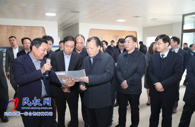 副省長(zhǎng)劉偉到我縣調(diào)研時(shí)要求加快推進(jìn)轉(zhuǎn)型發(fā)展攻堅(jiān) 確保工業(yè)經(jīng)濟(jì)平穩(wěn)運(yùn)行 副省長(zhǎng)劉偉到我縣調(diào)研時(shí)要求加快推進(jìn)轉(zhuǎn)型發(fā)展攻堅(jiān) 確保工業(yè)經(jīng)濟(jì)平穩(wěn)運(yùn)行