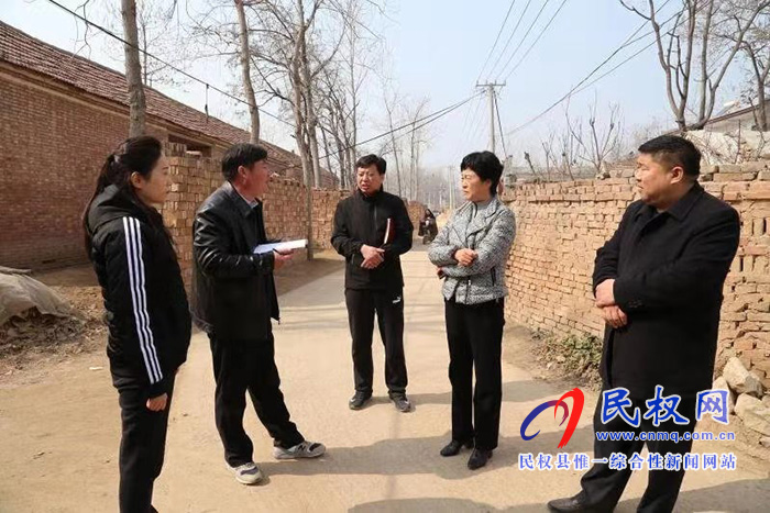 縣人大主任周燕、副縣長朱琳到老顏集鄉(xiāng)督導(dǎo)脫貧攻堅工作