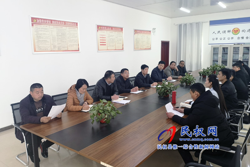 縣委常委、宣傳部長屠志遠(yuǎn)到龍?zhí)伶?zhèn)王玉環(huán)村召開脫貧攻堅加壓會