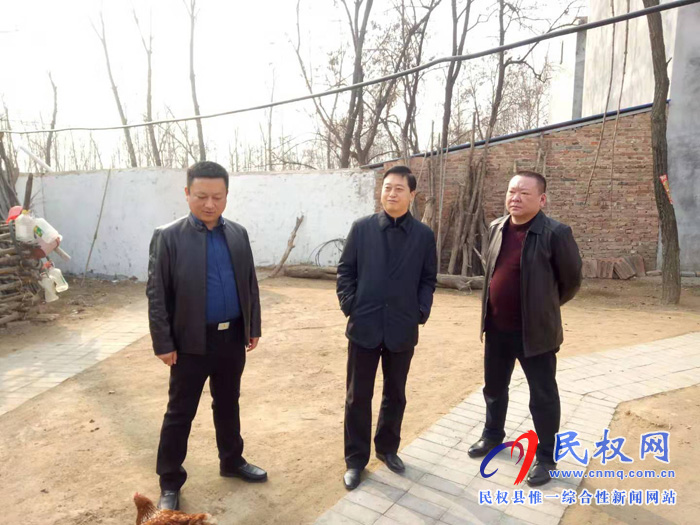 縣委常委、統(tǒng)戰(zhàn)部部長趙通到伯黨鄉(xiāng)督導脫貧攻堅工作