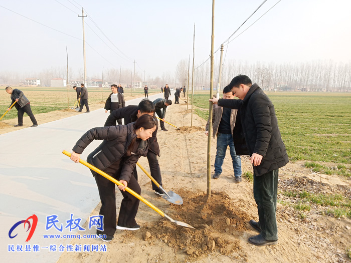 白云寺鎮(zhèn)開(kāi)展春季義務(wù)植樹(shù)活動(dòng) 白云寺鎮(zhèn)開(kāi)展春季義務(wù)植樹(shù)活動(dòng)