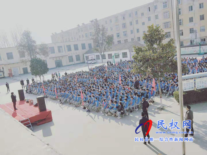 民權(quán)縣程莊鎮(zhèn)第一初中舉行“凝心聚力決勝中考”勵志演講報(bào)告會 民權(quán)縣程莊鎮(zhèn)第一初中舉行“凝心聚力決勝中考”勵志演講報(bào)告會