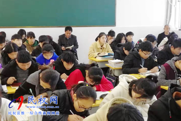 民族學(xué)校扎實(shí)開展人人一節(jié)課聽課、評(píng)課教研活動(dòng)