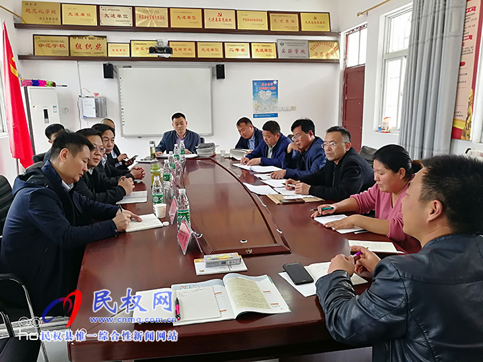 河南省教育報(bào)社到花園一中展開(kāi)調(diào)研 河南省教育報(bào)社到花園一中展開(kāi)調(diào)研