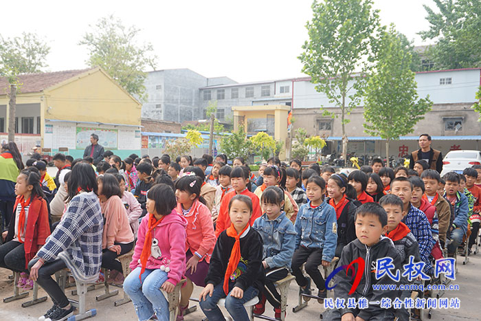 縣文聯(lián)、關(guān)工委舉辦傳統(tǒng)文化進(jìn)校園活動