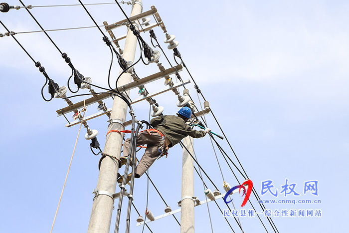 民權縣供電公司:打造優(yōu)質工程 助力美麗鄉(xiāng)村建設 民權縣供電公司:打造優(yōu)質工程 助力美麗鄉(xiāng)村建設