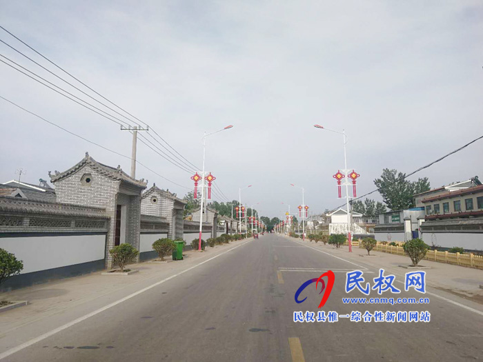 王莊寨鎮(zhèn):安裝中國(guó)結(jié)彩燈 扮靚美麗鄉(xiāng)村 王莊寨鎮(zhèn):安裝中國(guó)結(jié)彩燈 扮靚美麗鄉(xiāng)村