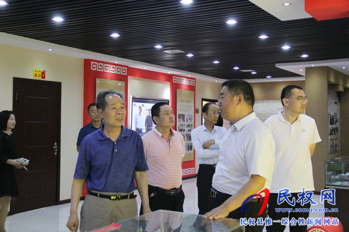 民權(quán)縣實驗小學(xué)迎來“河南省卓越家長學(xué)?！彬炇諜z查