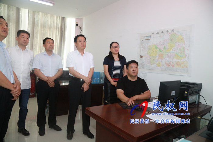 市人大常委會(huì)副主任、縣委書記姬脈常調(diào)研我縣“三夏”及秸稈禁燒工作