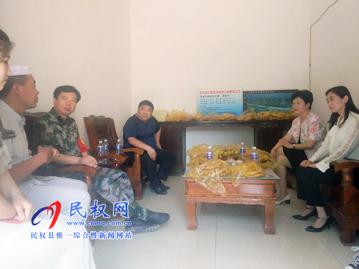 縣人大常委會(huì)主任周燕、副縣長(zhǎng)朱琳到老顏集鄉(xiāng)清真寺慰問(wèn)穆斯林同胞
