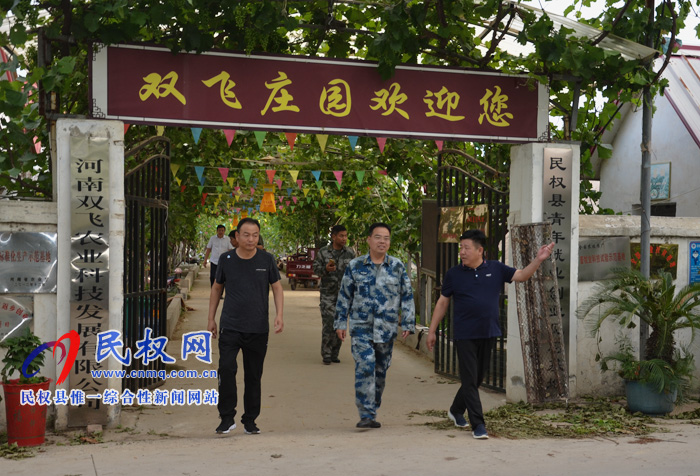 縣委常委、縣人武部政委江靜亞到我縣部分鄉(xiāng)鎮(zhèn)調(diào)研扶貧工作