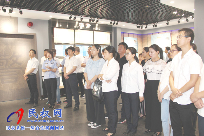 民權高新區(qū)常務副主任張愛軍一行赴廉政警示教育基地參觀學習 民權高新區(qū)常務副主任張愛軍一行赴廉政警示教育基地參觀學習