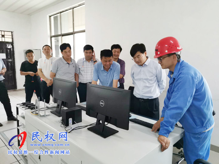 縣委副書記、縣長張團結到孫六鎮(zhèn)工業(yè)園區(qū)調研企業(yè)生產(chǎn)經(jīng)營情況