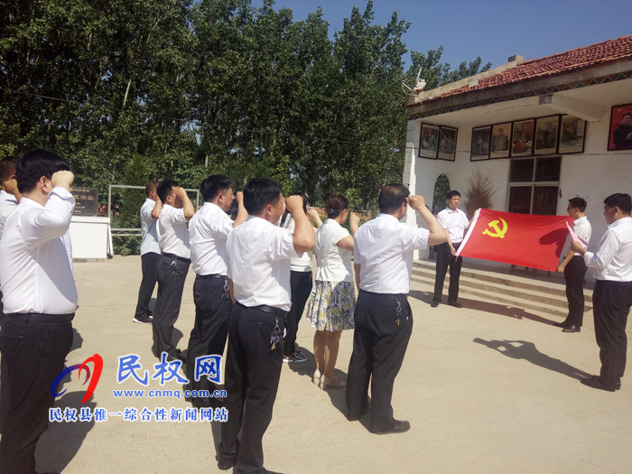 縣委辦公室組織黨員開展“參觀李館地道遺址，弘揚紅色革命精神”活動