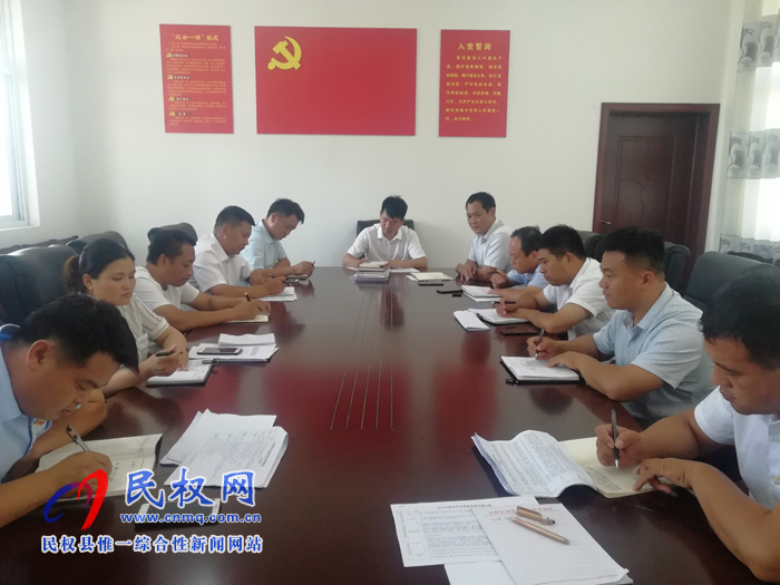 我縣各單位、各鄉(xiāng)鎮(zhèn)（街道辦）傳達(dá)貫徹全縣脫貧攻堅(jiān)推進(jìn)會(huì)精神