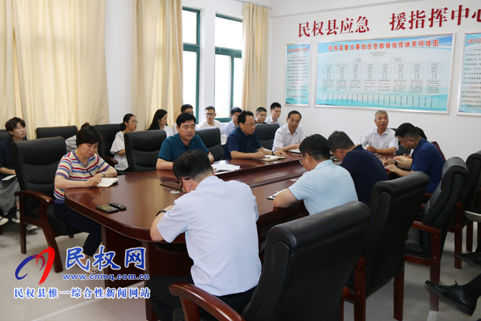 我縣各單位、各鄉(xiāng)鎮(zhèn)（街道辦）傳達(dá)貫徹全縣脫貧攻堅(jiān)推進(jìn)會(huì)精神