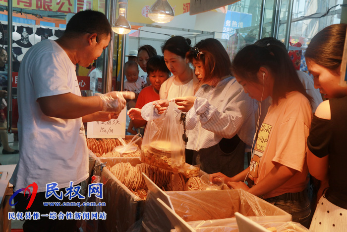 2019民權(quán)首屆蘇杭絲綢展暨生活用品博覽會(huì)在我縣夢(mèng)蝶會(huì)展中心今日拉開(kāi)序幕 2019民權(quán)首屆蘇杭絲綢展暨生活用品博覽會(huì)在我縣夢(mèng)蝶會(huì)展中心今日拉開(kāi)序幕