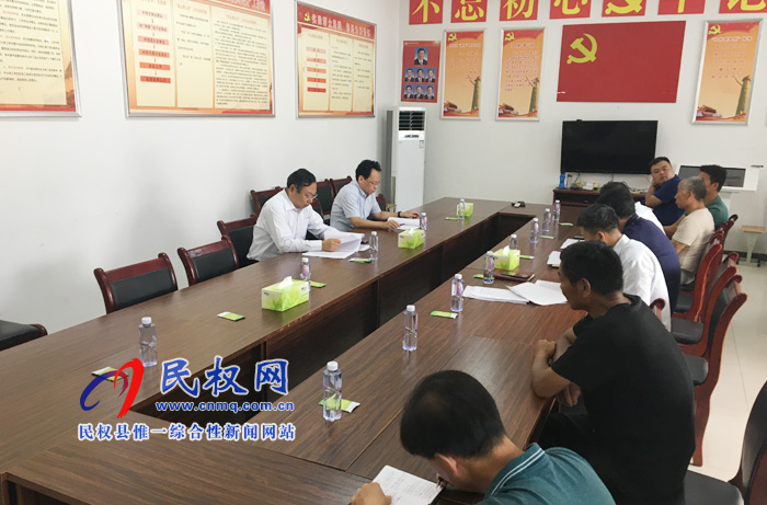 市委常委、常務副市長吳祖明到我縣龍?zhí)伶?zhèn)邢莊村開展“三?五”基層工作日活動