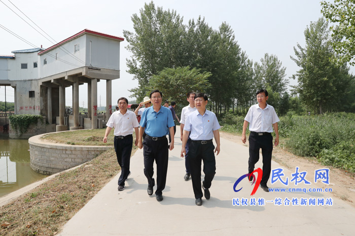 市委常委、組織部長(zhǎng)羅軍調(diào)研我縣河長(zhǎng)制工作及基層黨校建設(shè)工作