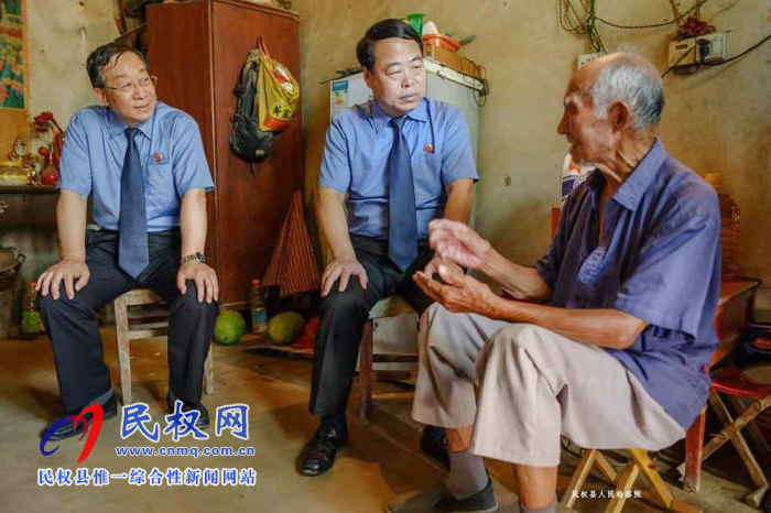 民權(quán)縣人民檢察院不忘初心送溫暖 走訪慰問老軍人、老黨員