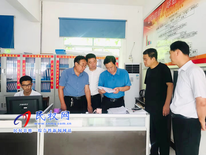 市人大常委會副主任、縣委書記姬脈常到我縣部分鄉(xiāng)鎮(zhèn)督導(dǎo)脫貧攻堅“回頭看”集中活動開展情況