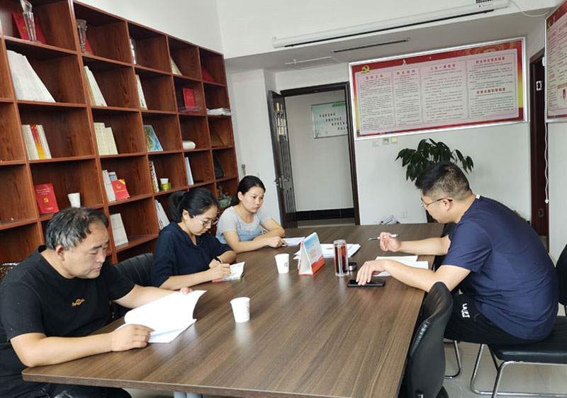 團(tuán)縣委組織學(xué)習(xí)全省加強(qiáng)團(tuán)的基層建設(shè)座談交流會(huì)精神
