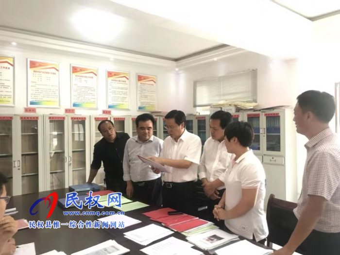 市人大常委會(huì)副主任、縣委書記姬脈常到我縣部分鄉(xiāng)鎮(zhèn)調(diào)研督查脫貧攻堅(jiān)工作