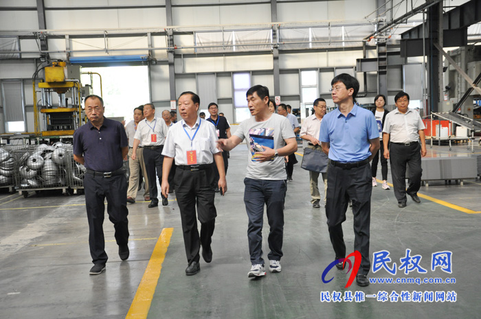 市政協(xié)評(píng)議組蒞民評(píng)議市生態(tài)環(huán)境局工作 市政協(xié)評(píng)議組蒞民評(píng)議市生態(tài)環(huán)境局工作