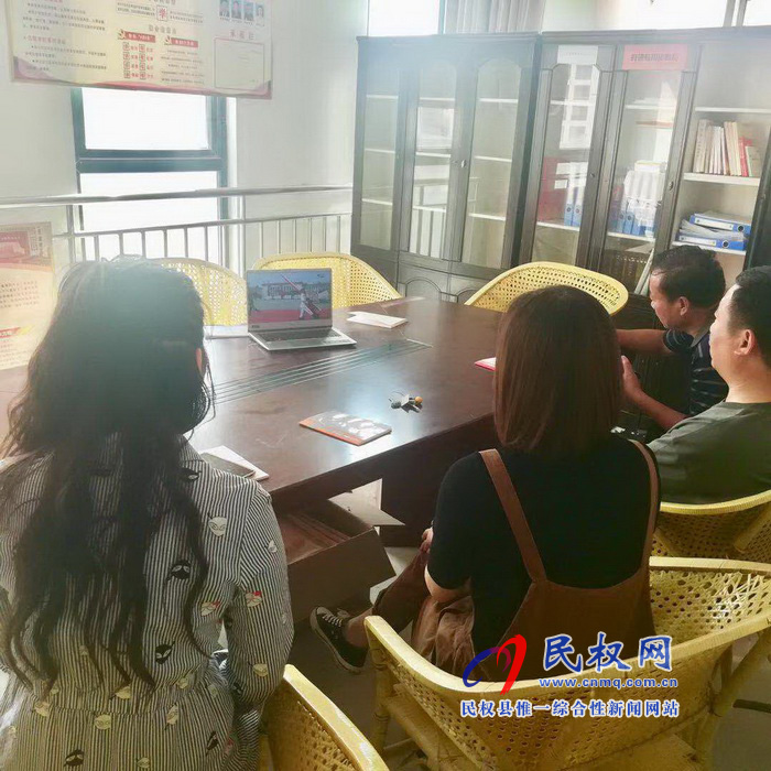 我縣集中收聽收看慶祝中華人民共和國成立70周年大會、閱兵儀式和群眾游行實(shí)況直播